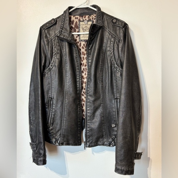 Point Zero Jackets & Blazers - 🎉4/30$🎉 Point Zero Vintage Black Faux Leather Moto Jacket – Medium 🖤